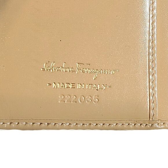 Salvatore Ferragamo Khaki Leather & Gold Gancini Long Bi-Fold Vintage Wallet - Picture 9 of 10